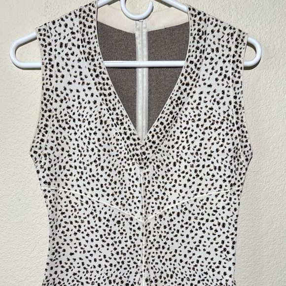 ALAÏA Bodycon Sleeveless Dress Snow Leopard - Picture 6 of 9
